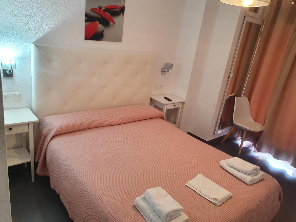 Hostal La Ermita Nerja Luaran gambar