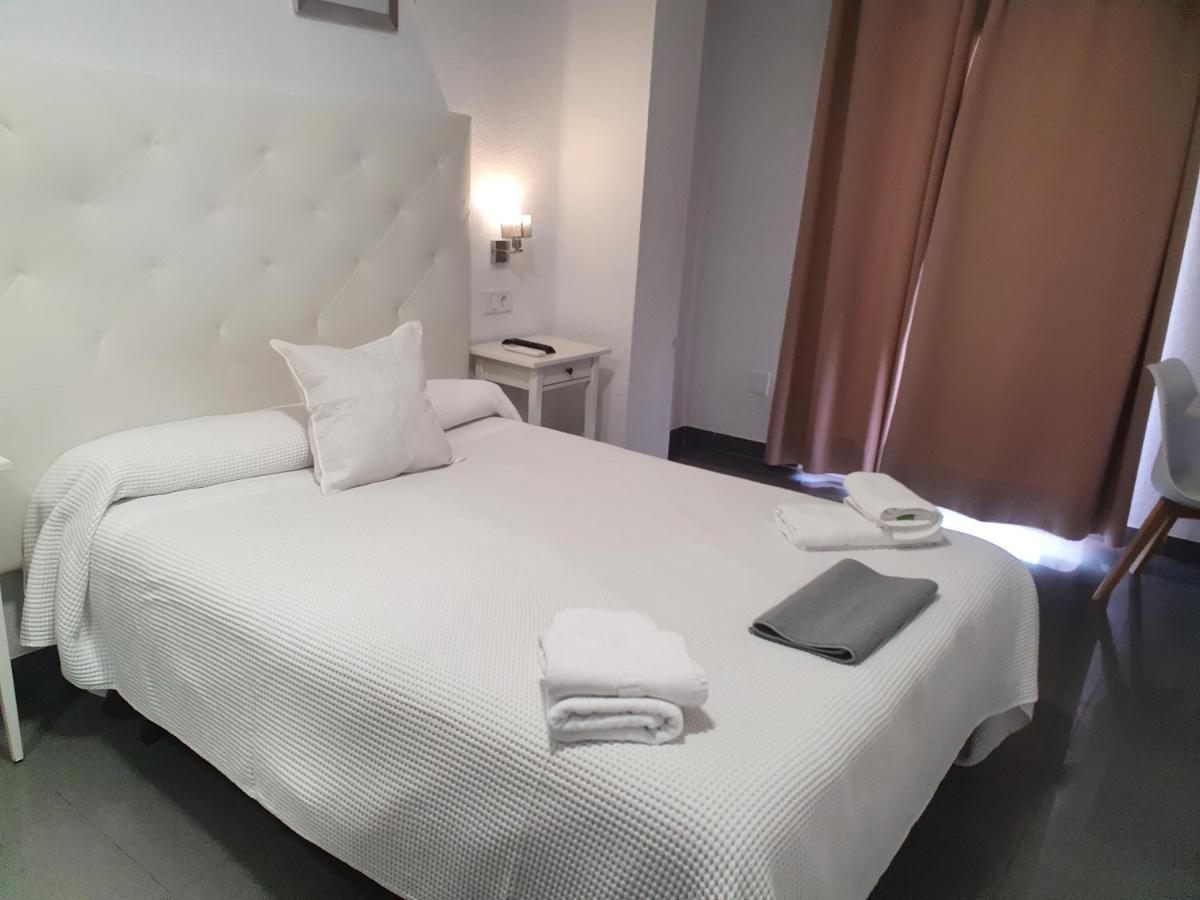 Hostal La Ermita Nerja Luaran gambar
