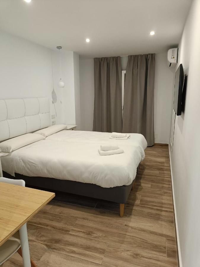 Hostal La Ermita Nerja Luaran gambar