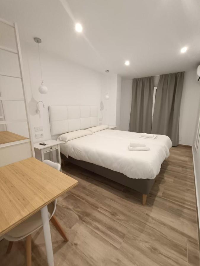 Hostal La Ermita Nerja Luaran gambar