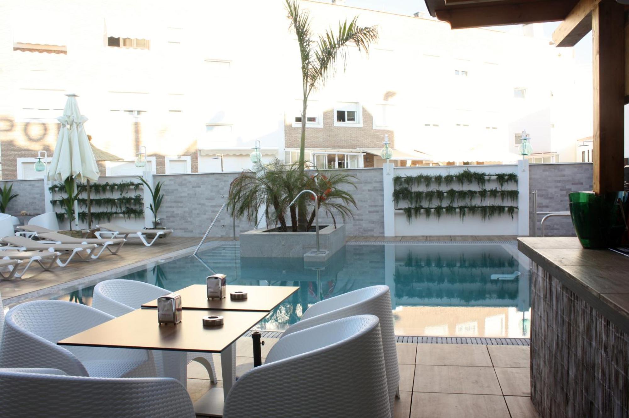 Hostal La Ermita Nerja Luaran gambar